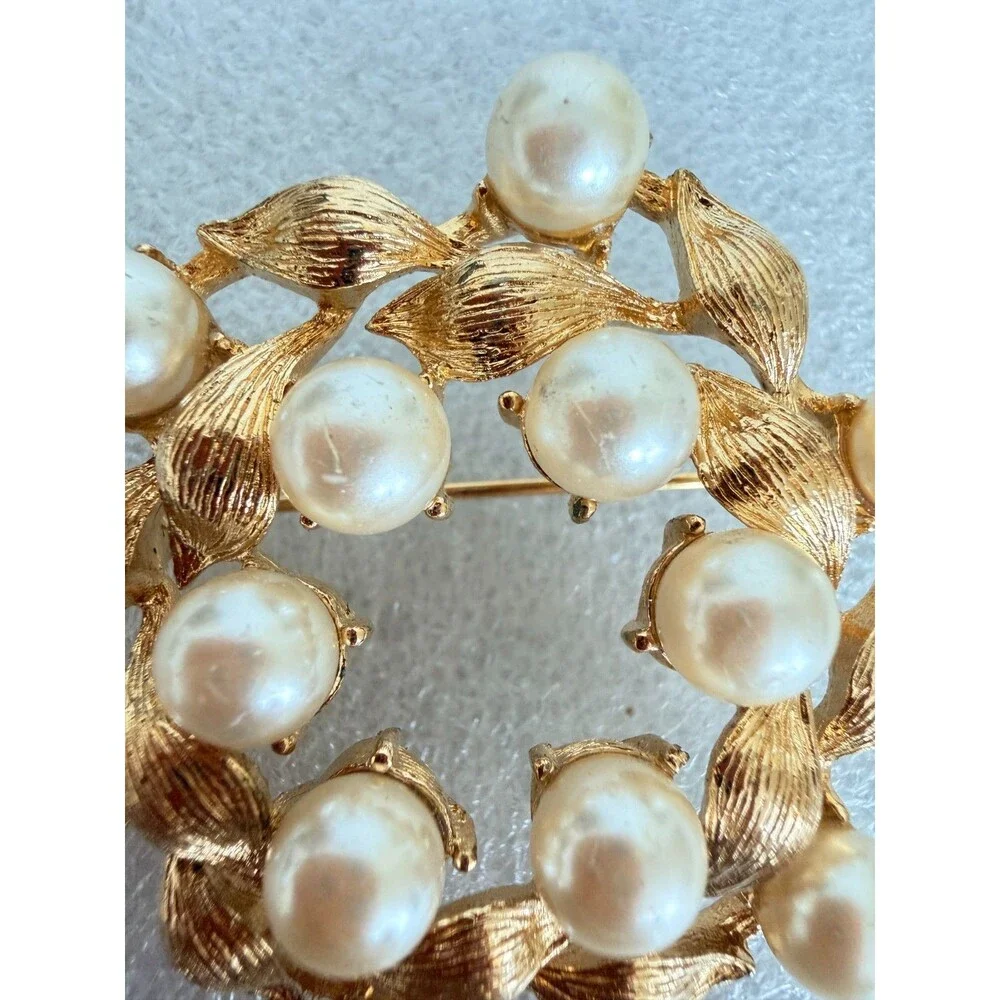 Vintage Napier Gold Tone Faux Pearl Wreath Brooch Brushed Leaf Pin